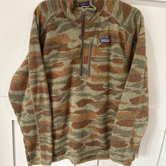 Patagonia men’s better sweater camouflage 1/4 zip